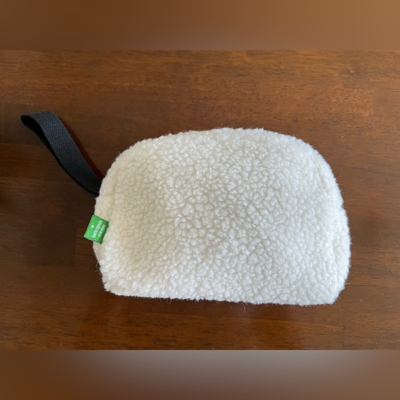kate spade Handbags - Kate Spade | White Faux Sherpa Cosmetic Bag Makeup Travel Pouch Wristlet Clutch